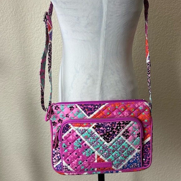 Vera Bradley Modern Medley Iconic Hipster Crossbody Brand New w/o tags - Picture 1 of 10